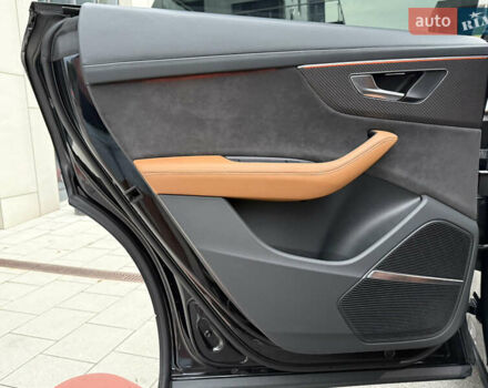 Черный Ауди RS Q8, объемом двигателя 4 л и пробегом 54 тыс. км за 94000 $, фото 62 на Automoto.ua