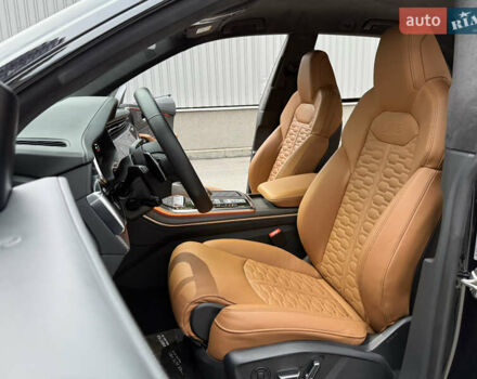 Черный Ауди RS Q8, объемом двигателя 4 л и пробегом 54 тыс. км за 94000 $, фото 42 на Automoto.ua