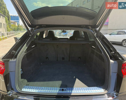 Чорний Ауді RS Q8, об'ємом двигуна 4 л та пробігом 35 тис. км за 115000 $, фото 11 на Automoto.ua