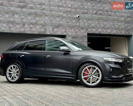 Чорний Ауді RS Q8, об'ємом двигуна 4 л та пробігом 97 тис. км за 85000 $, фото 4 на Automoto.ua