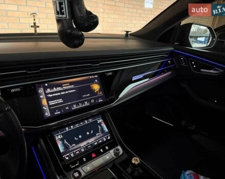 Черный Ауди RS Q8, объемом двигателя 4 л и пробегом 85 тыс. км за 104000 $, фото 30 на Automoto.ua