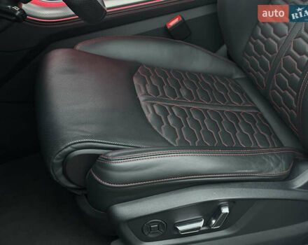 Чорний Ауді RS Q8, об'ємом двигуна 4 л та пробігом 174 тис. км за 76000 $, фото 38 на Automoto.ua