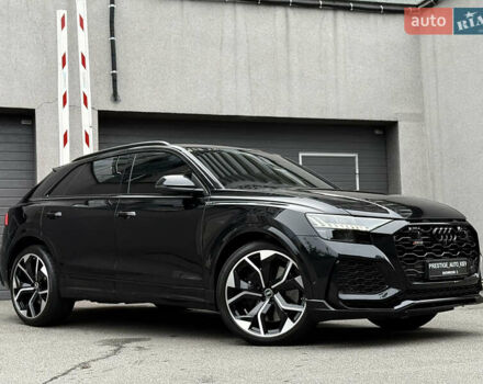 Черный Ауди RS Q8, объемом двигателя 4 л и пробегом 54 тыс. км за 94000 $, фото 3 на Automoto.ua