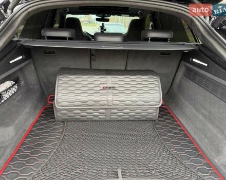 Черный Ауди RS Q8, объемом двигателя 4 л и пробегом 85 тыс. км за 104000 $, фото 4 на Automoto.ua