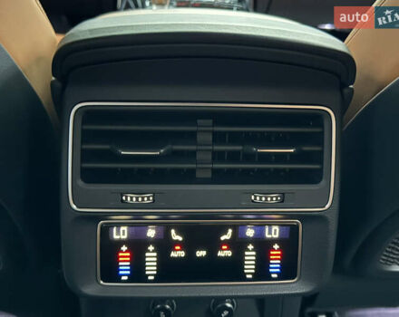 Черный Ауди RS Q8, объемом двигателя 4 л и пробегом 54 тыс. км за 94000 $, фото 66 на Automoto.ua