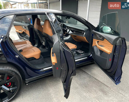 Чорний Ауді RS Q8, об'ємом двигуна 4 л та пробігом 86 тис. км за 93900 $, фото 101 на Automoto.ua