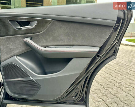 Черный Ауди RS Q8, объемом двигателя 4 л и пробегом 98 тыс. км за 84000 $, фото 57 на Automoto.ua