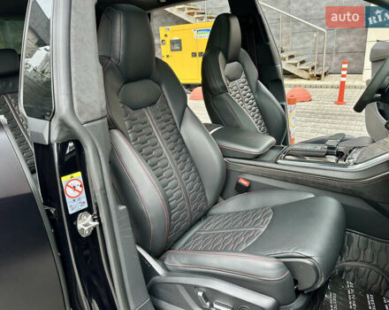 Черный Ауди RS Q8, объемом двигателя 4 л и пробегом 98 тыс. км за 84000 $, фото 42 на Automoto.ua