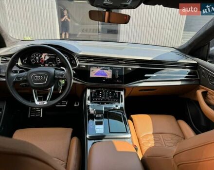 Чорний Ауді RS Q8, об'ємом двигуна 4 л та пробігом 83 тис. км за 97999 $, фото 10 на Automoto.ua
