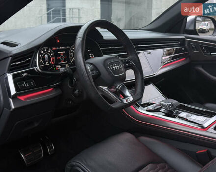 Чорний Ауді RS Q8, об'ємом двигуна 4 л та пробігом 174 тис. км за 76000 $, фото 27 на Automoto.ua