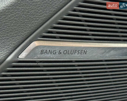 Черный Ауди RS Q8, объемом двигателя 4 л и пробегом 54 тыс. км за 94000 $, фото 58 на Automoto.ua