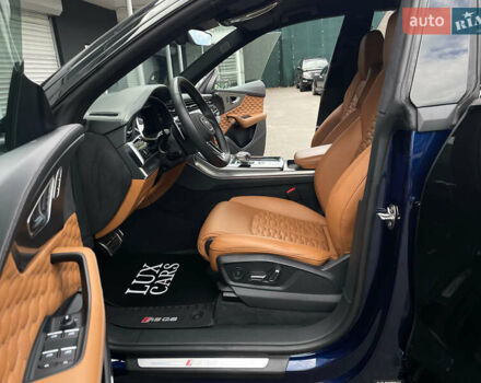 Чорний Ауді RS Q8, об'ємом двигуна 4 л та пробігом 86 тис. км за 93900 $, фото 44 на Automoto.ua