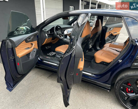 Чорний Ауді RS Q8, об'ємом двигуна 4 л та пробігом 86 тис. км за 93900 $, фото 100 на Automoto.ua