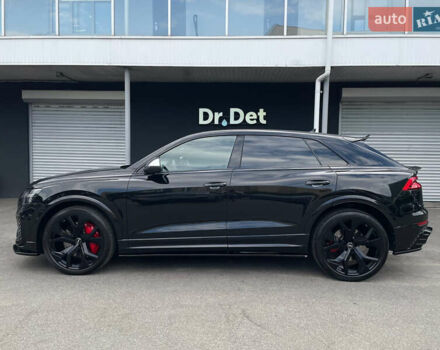 Чорний Ауді RS Q8, об'ємом двигуна 4 л та пробігом 86 тис. км за 93900 $, фото 31 на Automoto.ua