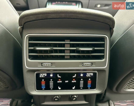 Черный Ауди RS Q8, объемом двигателя 4 л и пробегом 98 тыс. км за 84000 $, фото 63 на Automoto.ua