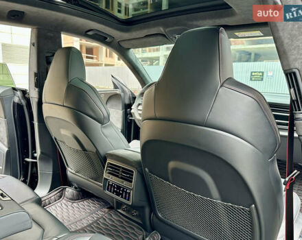 Черный Ауди RS Q8, объемом двигателя 4 л и пробегом 98 тыс. км за 84000 $, фото 48 на Automoto.ua