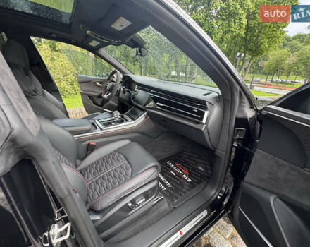 Чорний Ауді RS Q8, об'ємом двигуна 4 л та пробігом 90 тис. км за 89999 $, фото 26 на Automoto.ua
