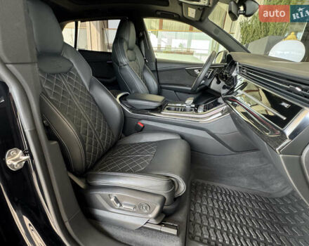 Чорний Ауді RS Q8, об'ємом двигуна 4 л та пробігом 32 тис. км за 106000 $, фото 46 на Automoto.ua