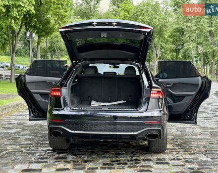 Чорний Ауді RS Q8, об'ємом двигуна 4 л та пробігом 90 тис. км за 89999 $, фото 136 на Automoto.ua