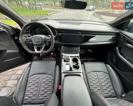 Чорний Ауді RS Q8, об'ємом двигуна 4 л та пробігом 90 тис. км за 89999 $, фото 51 на Automoto.ua