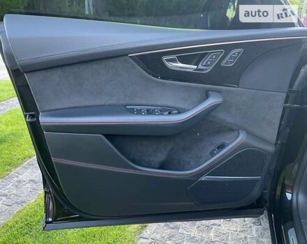 Черный Ауди RS Q8, объемом двигателя 4 л и пробегом 68 тыс. км за 130000 $, фото 32 на Automoto.ua