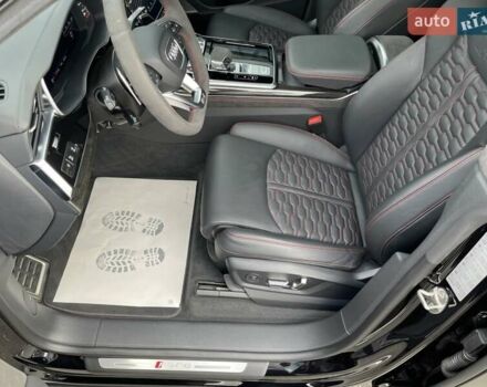 Чорний Ауді RS Q8, об'ємом двигуна 4 л та пробігом 30 тис. км за 128000 $, фото 32 на Automoto.ua