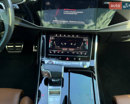 Чорний Ауді RS Q8, об'ємом двигуна 4 л та пробігом 90 тис. км за 88888 $, фото 20 на Automoto.ua