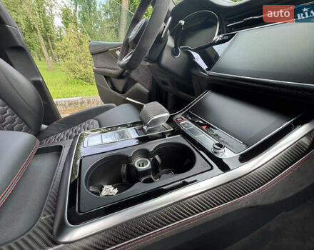 Чорний Ауді RS Q8, об'ємом двигуна 4 л та пробігом 90 тис. км за 89999 $, фото 27 на Automoto.ua