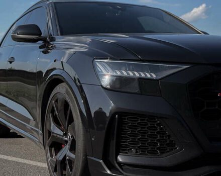 Чорний Ауді RS Q8, об'ємом двигуна 4 л та пробігом 89 тис. км за 94999 $, фото 2 на Automoto.ua