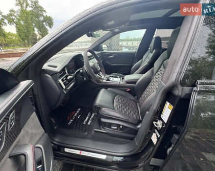 Чорний Ауді RS Q8, об'ємом двигуна 4 л та пробігом 90 тис. км за 89999 $, фото 76 на Automoto.ua