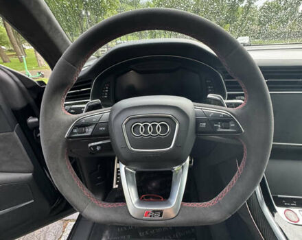 Чорний Ауді RS Q8, об'ємом двигуна 4 л та пробігом 90 тис. км за 89999 $, фото 47 на Automoto.ua
