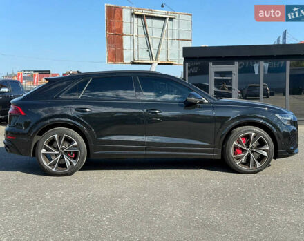Чорний Ауді RS Q8, об'ємом двигуна 4 л та пробігом 90 тис. км за 88888 $, фото 4 на Automoto.ua