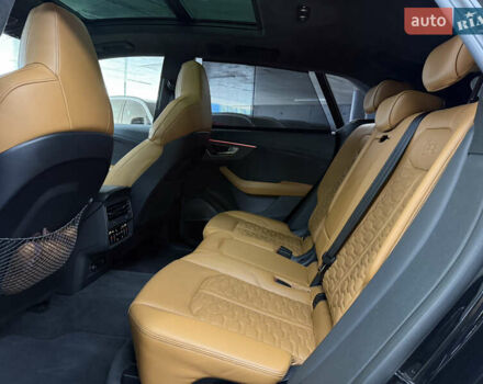 Чорний Ауді RS Q8, об'ємом двигуна 4 л та пробігом 55 тис. км за 99500 $, фото 24 на Automoto.ua