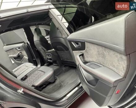 Чорний Ауді RS Q8, об'ємом двигуна 4 л та пробігом 45 тис. км за 107700 $, фото 55 на Automoto.ua