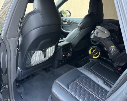 Чорний Ауді RS Q8, об'ємом двигуна 4 л та пробігом 43 тис. км за 98500 $, фото 26 на Automoto.ua