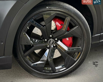 Ауді RS Q8 2021 у Чернігові на Automoto.ua Чорний Ауді RS Q8, об'ємом двигуна 4 л та пробігом 58 тис. км за 120000 $, фото 18 на Automoto.ua