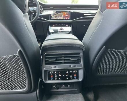 Чорний Ауді RS Q8, об'ємом двигуна 4 л та пробігом 30 тис. км за 128000 $, фото 81 на Automoto.ua