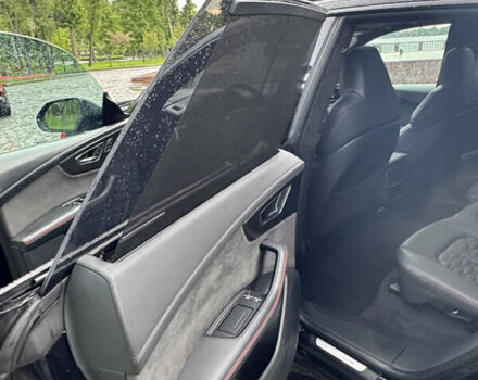 Чорний Ауді RS Q8, об'ємом двигуна 4 л та пробігом 90 тис. км за 89999 $, фото 53 на Automoto.ua