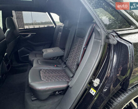 Чорний Ауді RS Q8, об'ємом двигуна 4 л та пробігом 90 тис. км за 89999 $, фото 54 на Automoto.ua