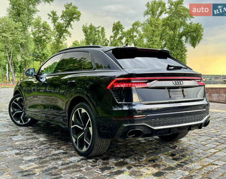Чорний Ауді RS Q8, об'ємом двигуна 4 л та пробігом 90 тис. км за 89999 $, фото 157 на Automoto.ua