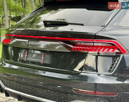 Чорний Ауді RS Q8, об'ємом двигуна 4 л та пробігом 90 тис. км за 89999 $, фото 24 на Automoto.ua