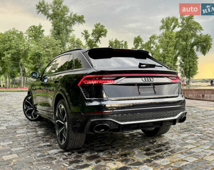 Чорний Ауді RS Q8, об'ємом двигуна 4 л та пробігом 90 тис. км за 89999 $, фото 141 на Automoto.ua
