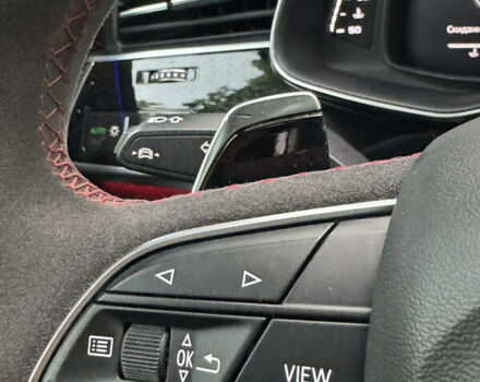 Чорний Ауді RS Q8, об'ємом двигуна 4 л та пробігом 90 тис. км за 89999 $, фото 83 на Automoto.ua