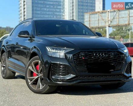 Чорний Ауді RS Q8, об'ємом двигуна 4 л та пробігом 90 тис. км за 88888 $, фото 6 на Automoto.ua