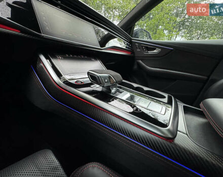 Чорний Ауді RS Q8, об'ємом двигуна 4 л та пробігом 90 тис. км за 89999 $, фото 81 на Automoto.ua