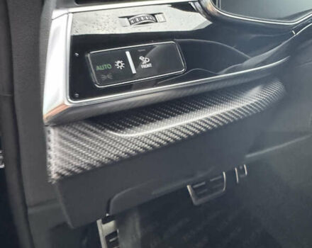 Чорний Ауді RS Q8, об'ємом двигуна 4 л та пробігом 90 тис. км за 89999 $, фото 55 на Automoto.ua