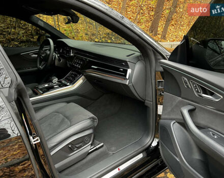 Черный Ауди RS Q8, объемом двигателя 4 л и пробегом 19 тыс. км за 108500 $, фото 21 на Automoto.ua