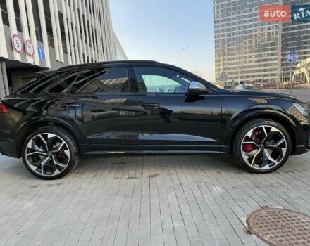 Чорний Ауді RS Q8, об'ємом двигуна 4 л та пробігом 13 тис. км за 139333 $, фото 8 на Automoto.ua