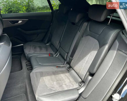 Чорний Ауді RS Q8, об'ємом двигуна 4 л та пробігом 17 тис. км за 112500 $, фото 21 на Automoto.ua