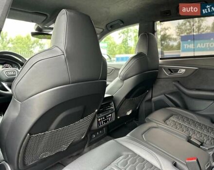 Чорний Ауді RS Q8, об'ємом двигуна 4 л та пробігом 37 тис. км за 125500 $, фото 63 на Automoto.ua
